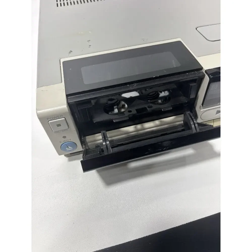 Sony EVO-410 Video8 8mm VCR Video Cassette Recorder Player Powers On Untested